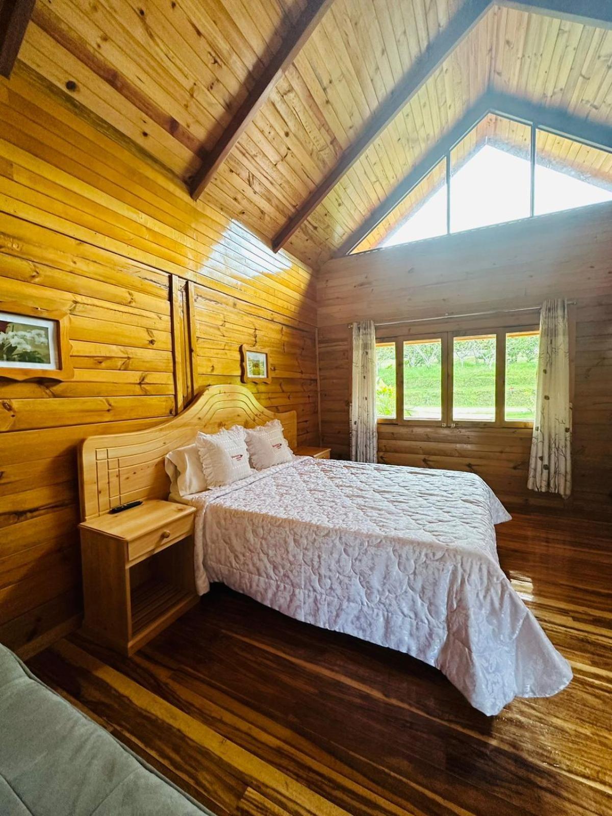Hassinger Ranch Cabanas Оксапампа Екстериор снимка