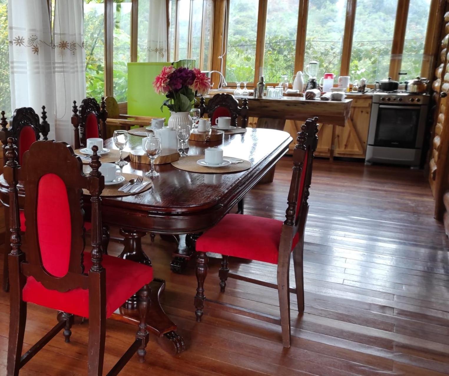 Hassinger Ranch Cabanas Оксапампа Стая снимка