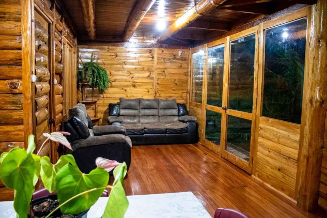 Hassinger Ranch Cabanas Оксапампа Стая снимка