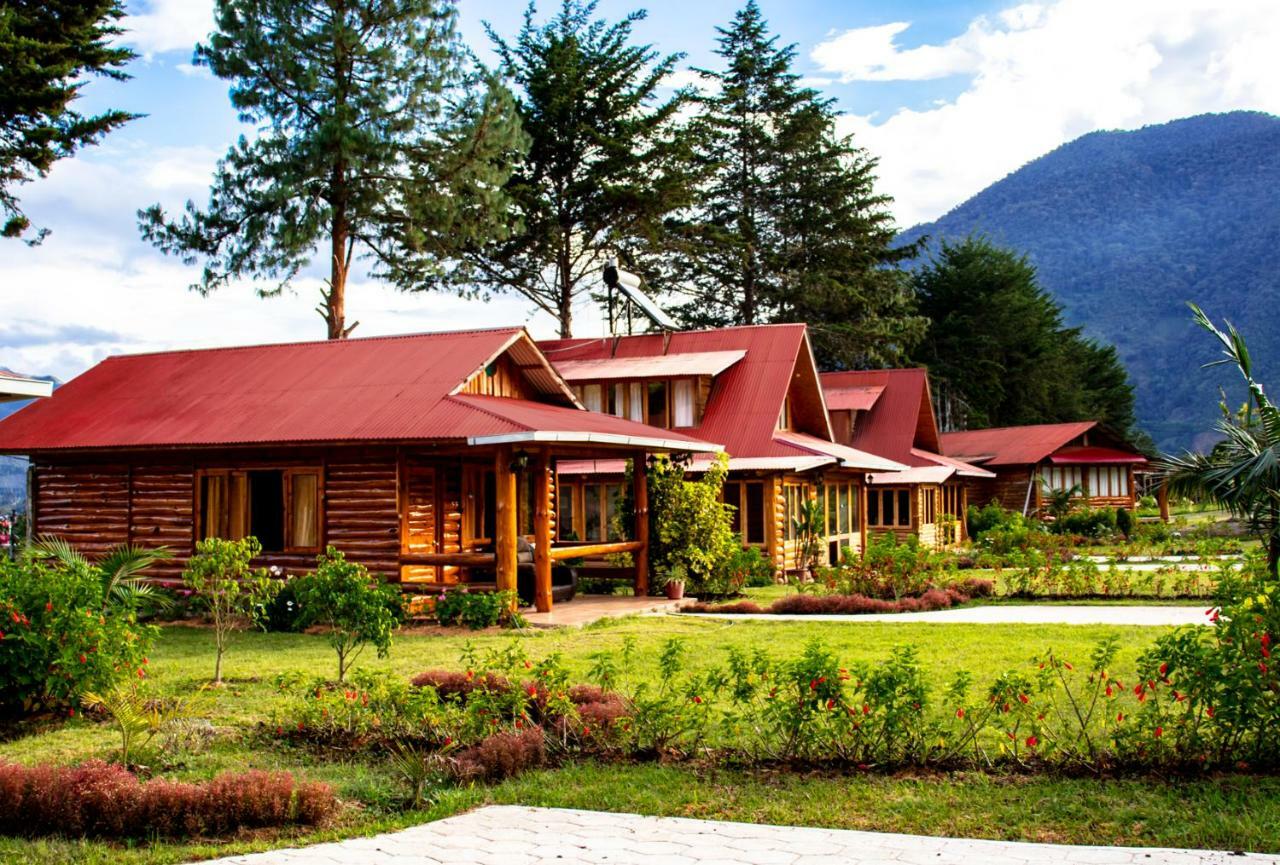 Hassinger Ranch Cabanas Оксапампа Екстериор снимка